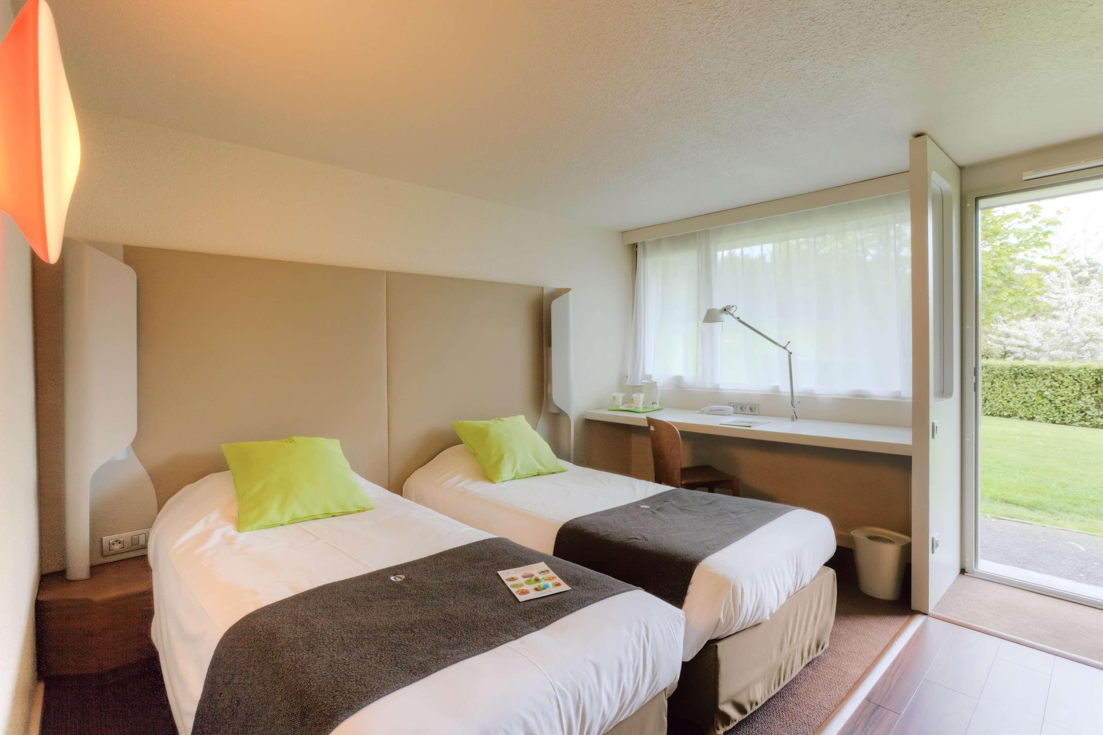 Campanile Poitiers Hotel Eksteriør billede