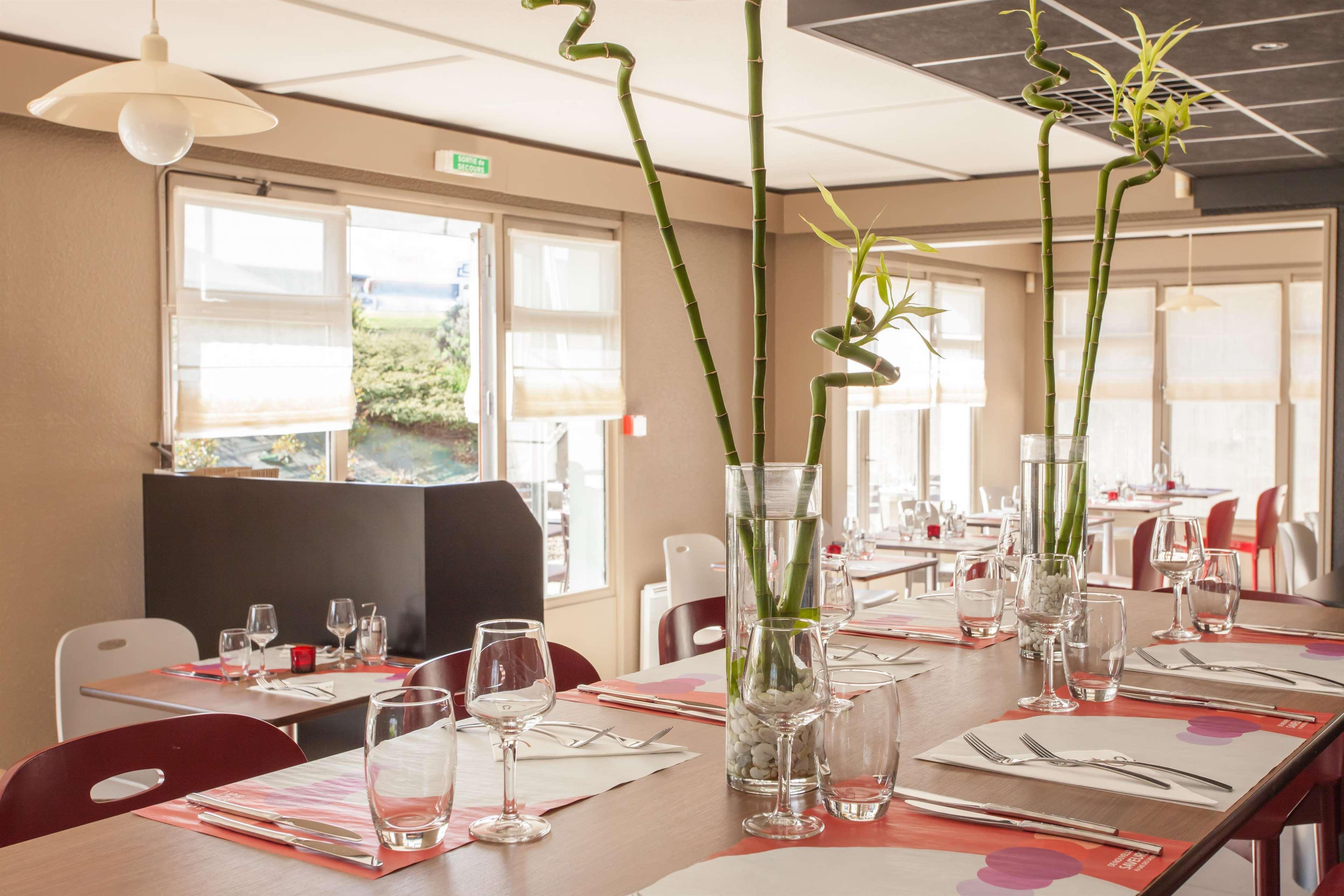 Campanile Poitiers Hotel Eksteriør billede