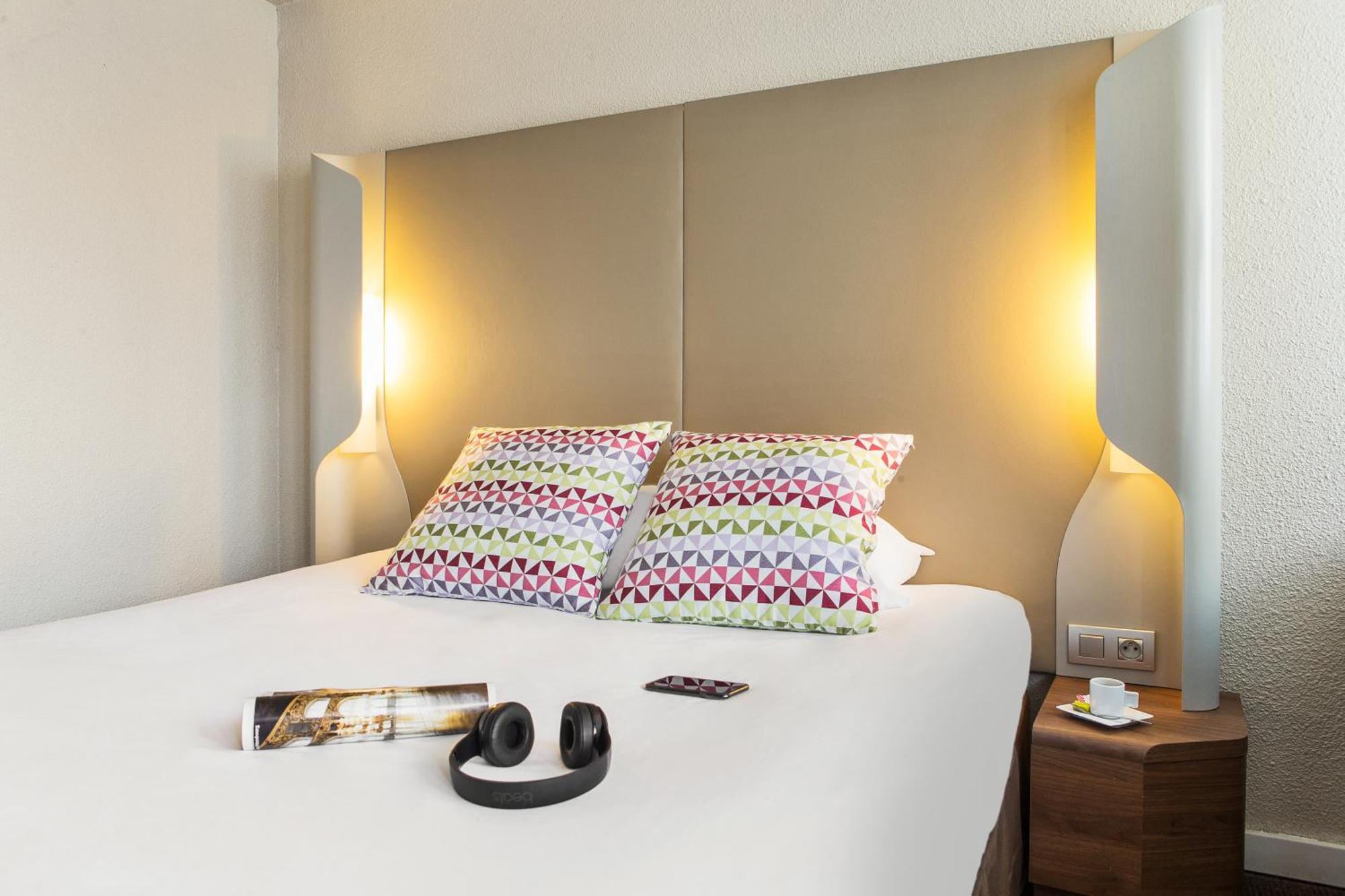 Campanile Poitiers Hotel Eksteriør billede